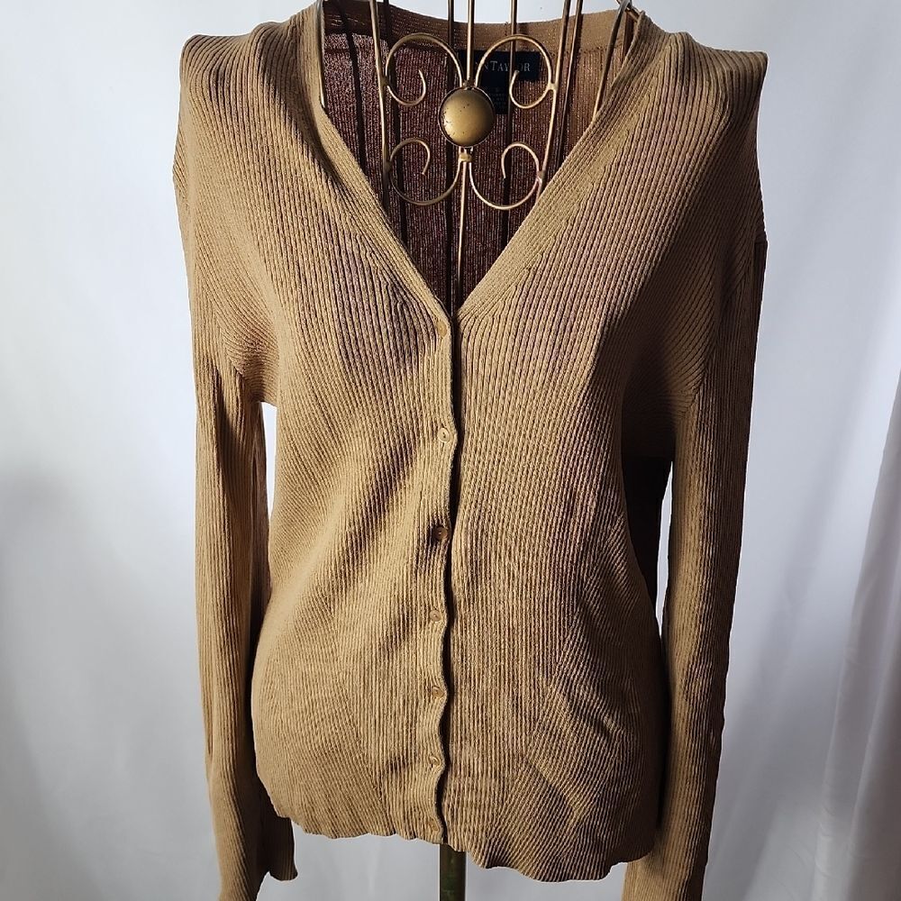 Vintage Ribbed V~Neckline Button Up Lightweight Cardigan Sweater